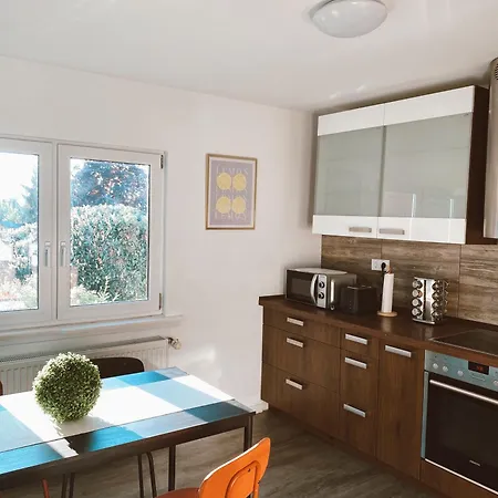 Δωμάτια σε οικογενειακή κατοικία El Haus *